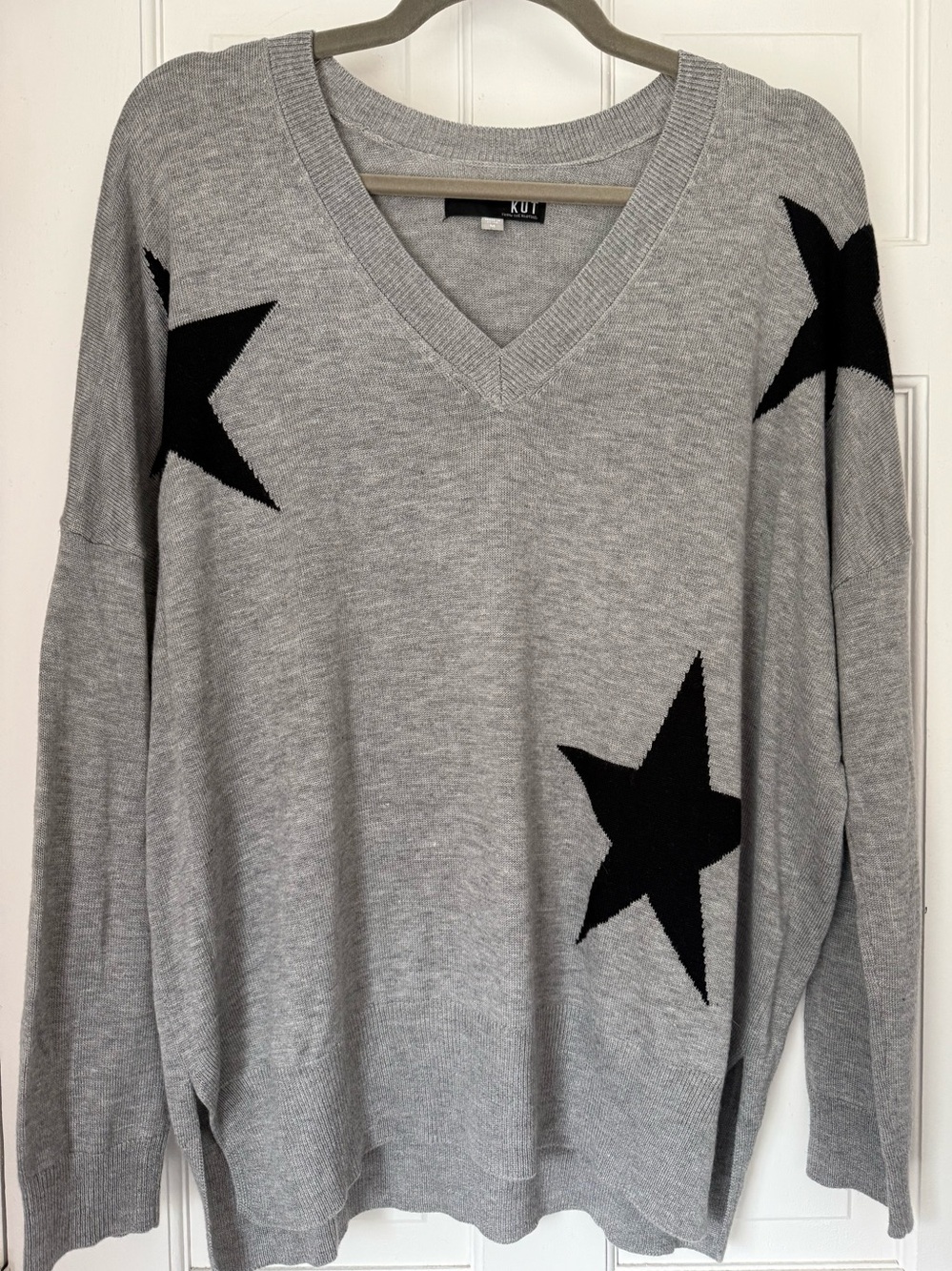 Kut from the Kloth Gray V-Neck Sweater with Black Star Accents